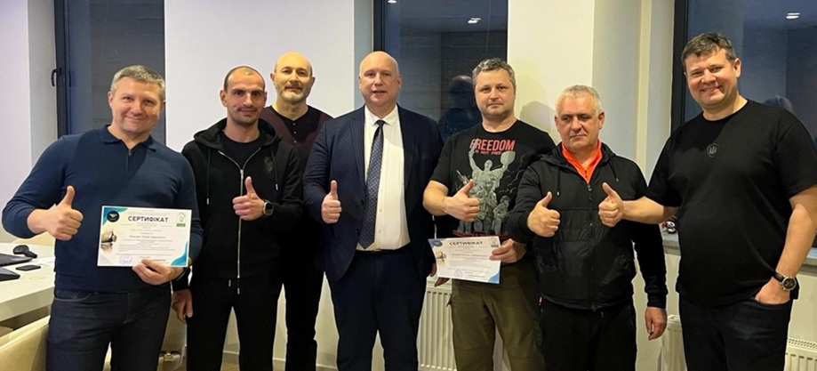 Ендопротезування колінного суглоба