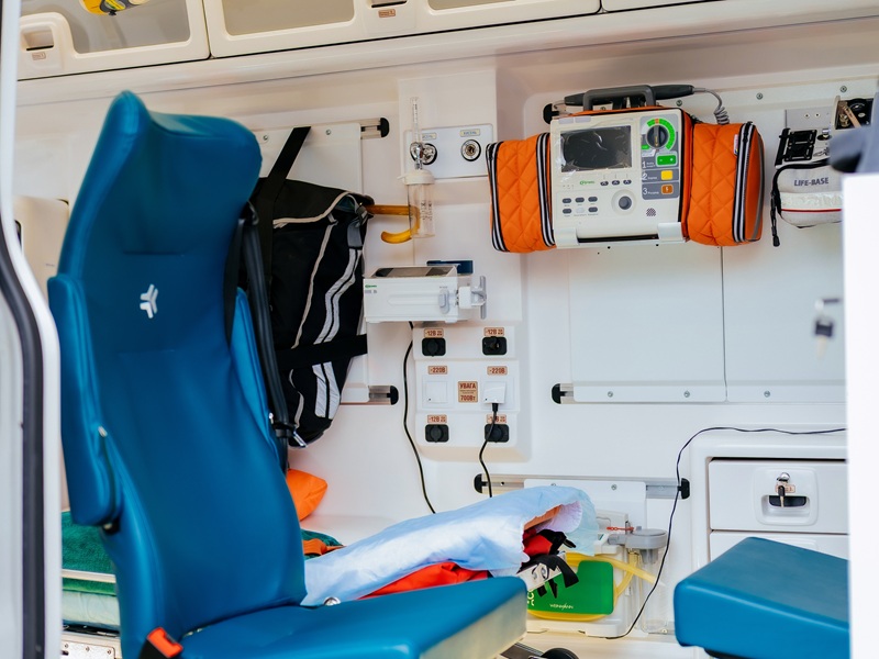 транспортування швидкою за кордон