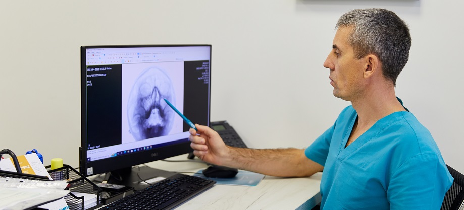 Консультація отоларинголога в Києві otolaringolog