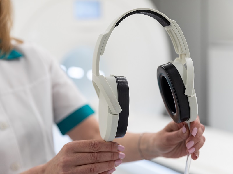 МРТ в навушниках