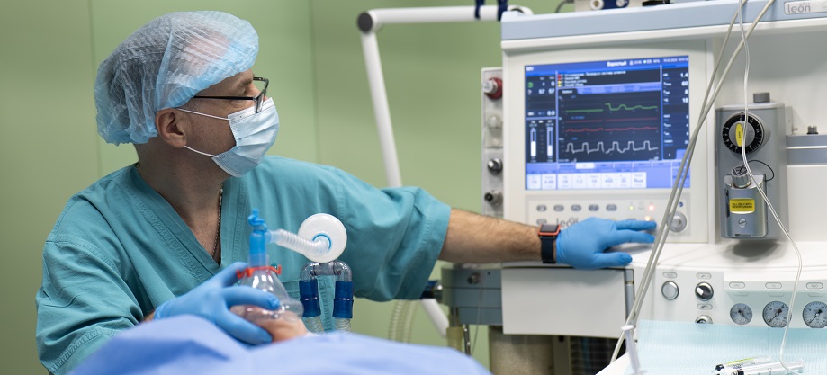 анестезіолог на операції