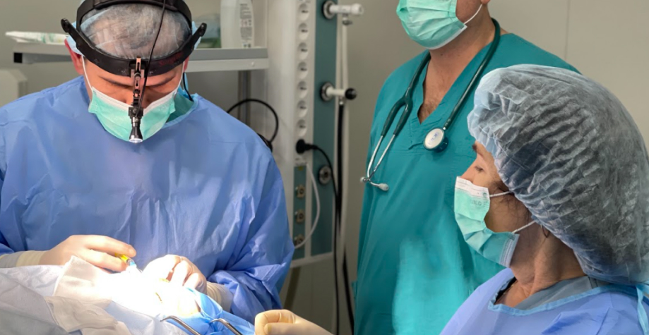 Пластична операція з підтяжки обличчя