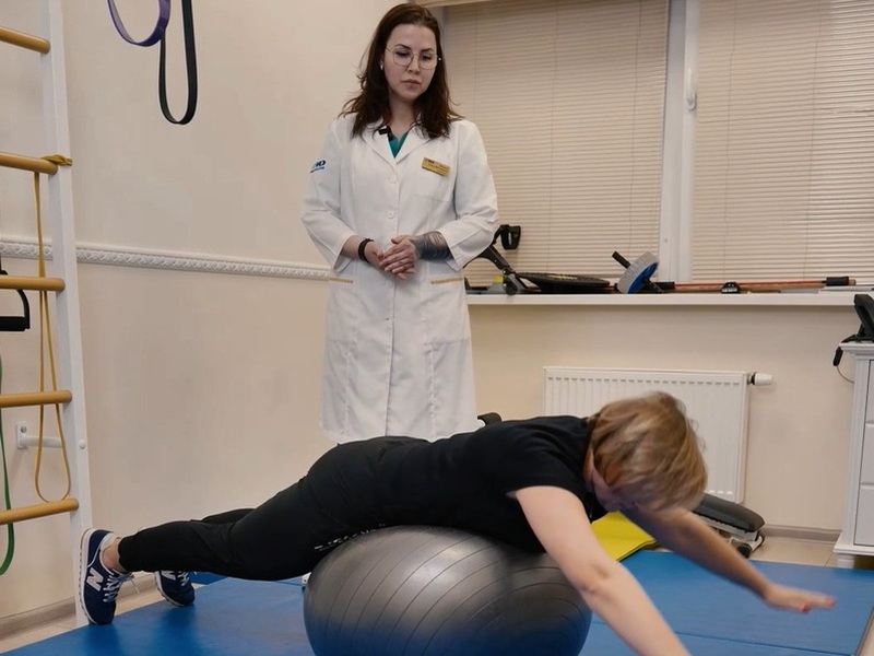 rehab4.jpg заняття з реабілітологом